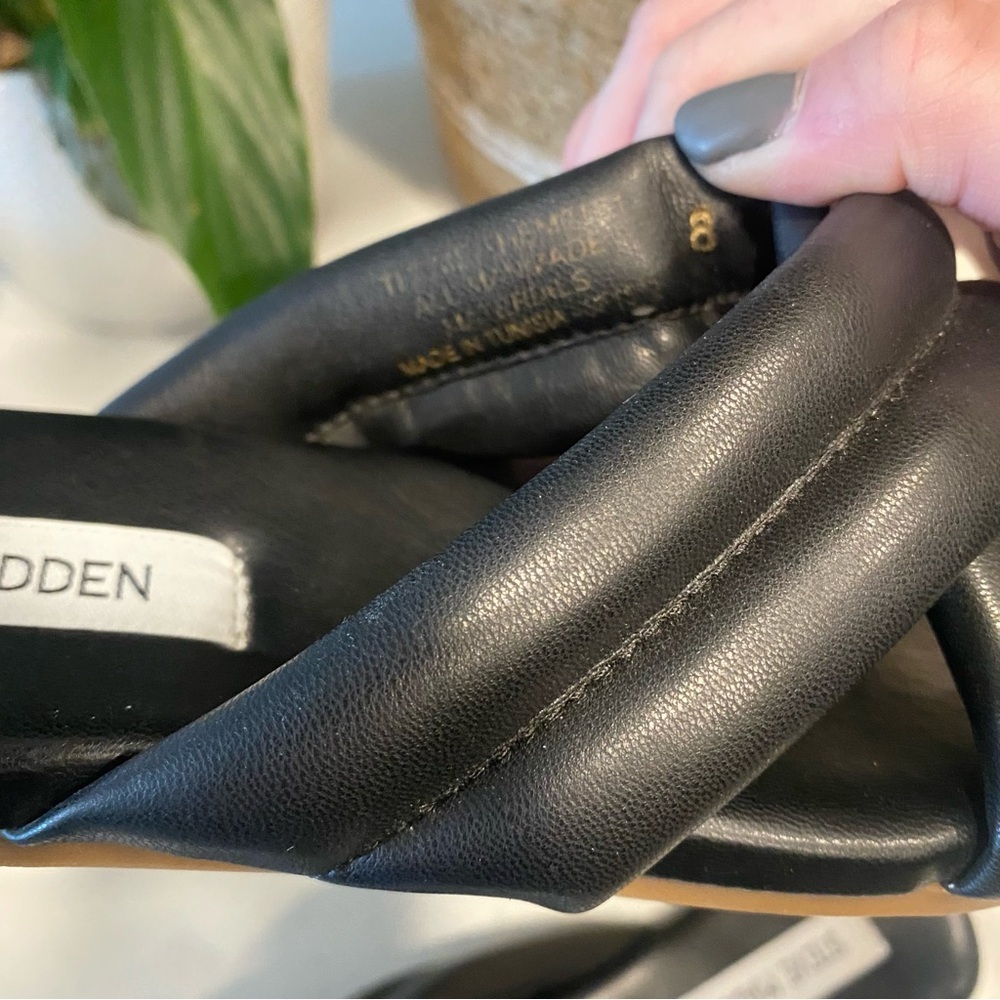 Steve Madden Puffy Criss Cross Slip On Slide Sandals - Picture 4 of 6